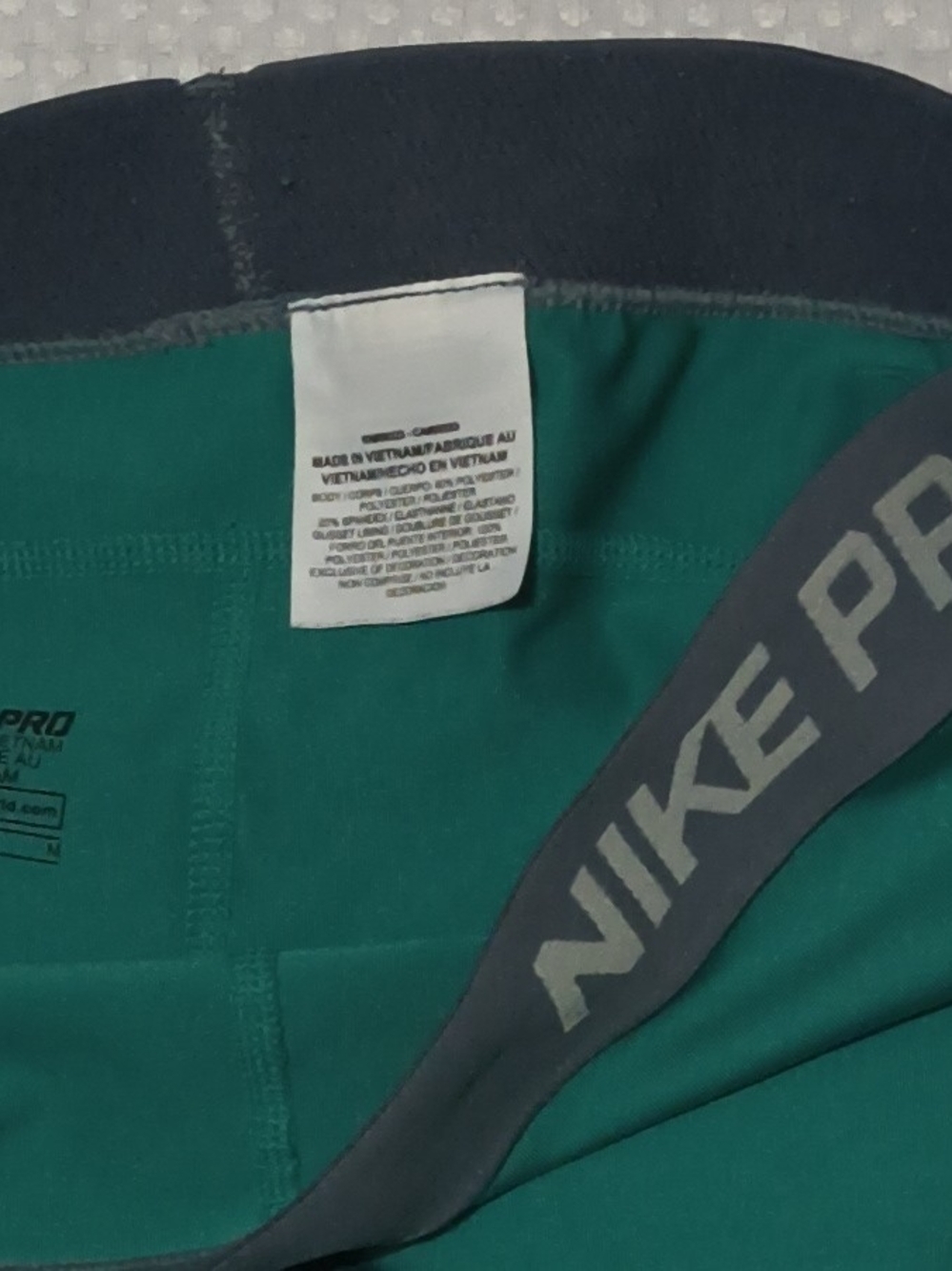 Nike - Picture 4 of 4